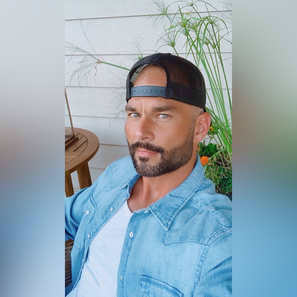 Meet your Posher, Robert